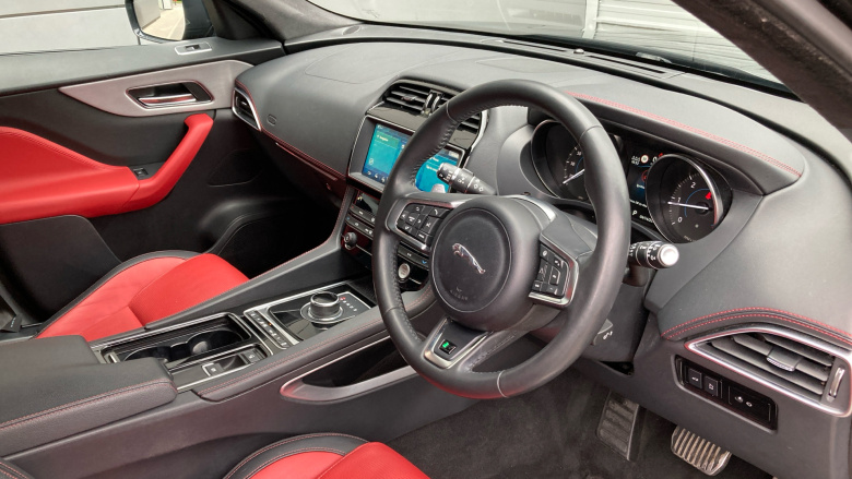 Jaguar F-Pace 2.0d R-Sport 5dr Auto AWD Diesel Estate